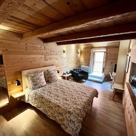 Suite "Chalet" Dans Maison De Village La Brigue Экстерьер фото
